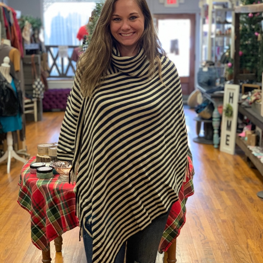 One size black and cream poncho